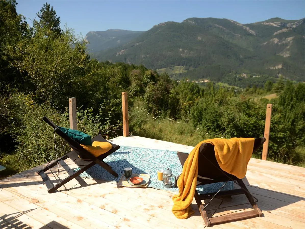 Ecolodge De La Ferme Du Chant De Cailloux Die France