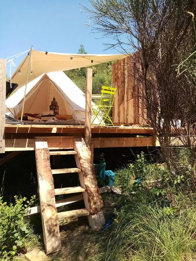 Ecolodge De La Ferme Du Chant De Cailloux Die 0*,  France