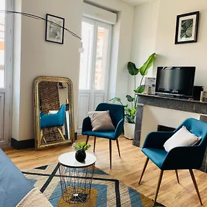appartement-atypique-avec-clim-et-balcon.midi-pyreneeshotels.com/